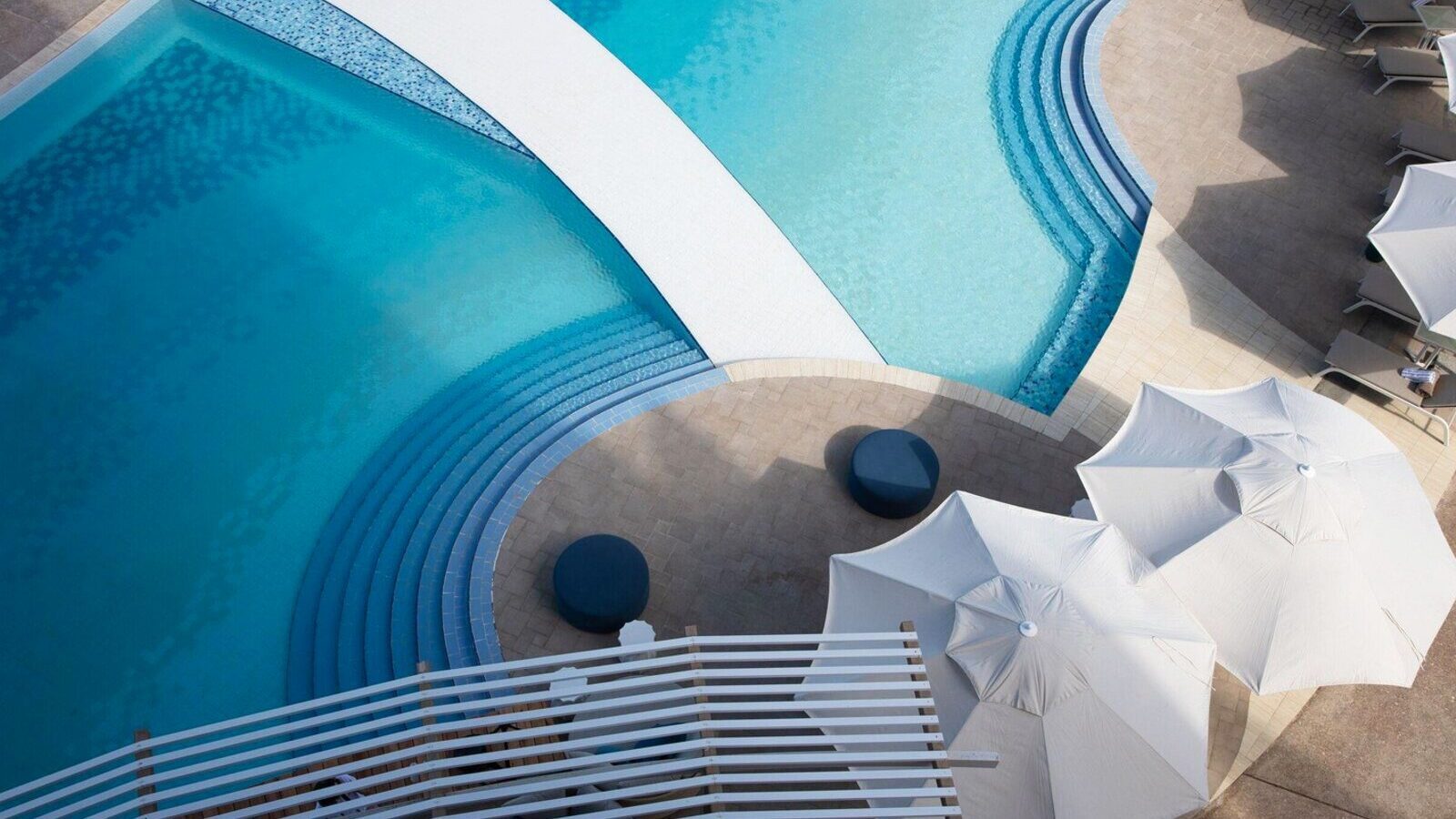 Pool im Jumeirah at Saadiyat Island Resort